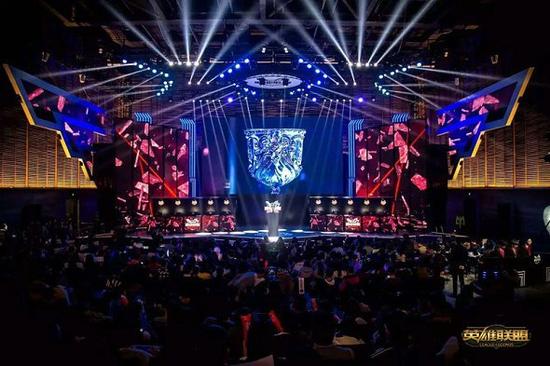 得了优异的 得了优异的